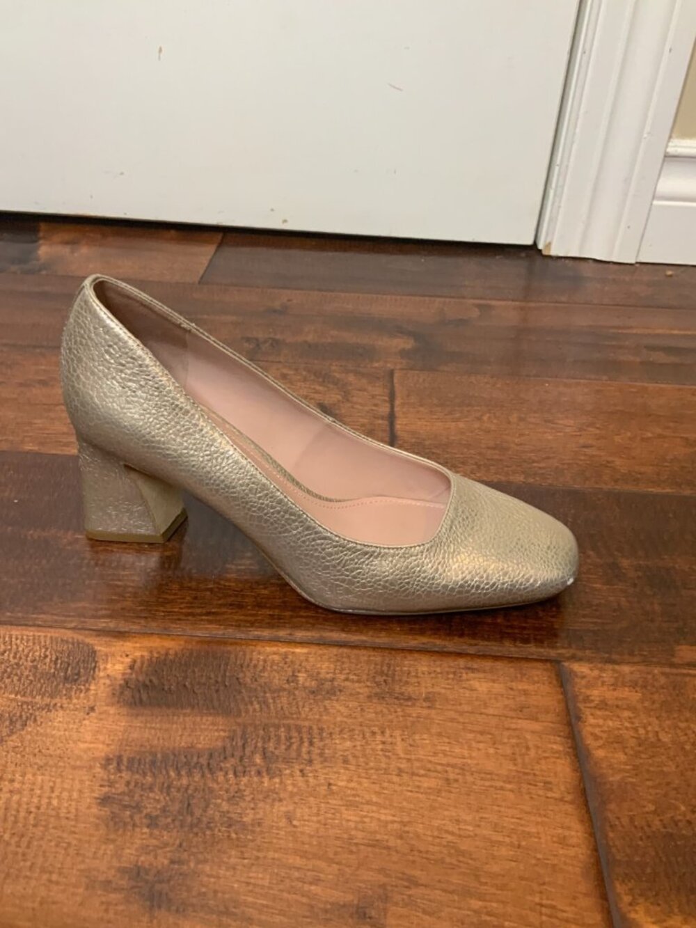 Donald Pliner Ellio Silver Pebbled Leather Block Heel Pumps, Size 6.5